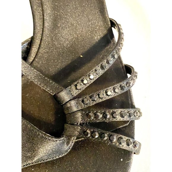 The Touch of Nina Size 8 Black Strappy Womens Sandal 2.5 Inch Heel Worn Once - Picture 2 of 7